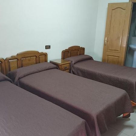 Hostal Retiro Мадрид Экстерьер фото