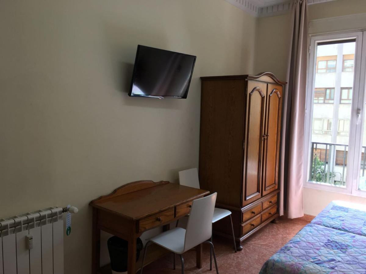 Hostal Retiro Мадрид Экстерьер фото