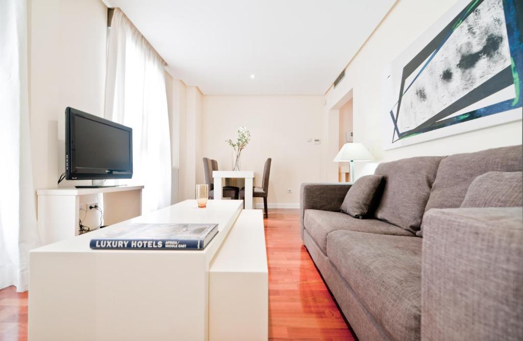 Hostal Retiro Мадрид Экстерьер фото