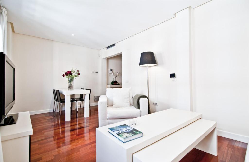 Hostal Retiro Мадрид Номер фото
