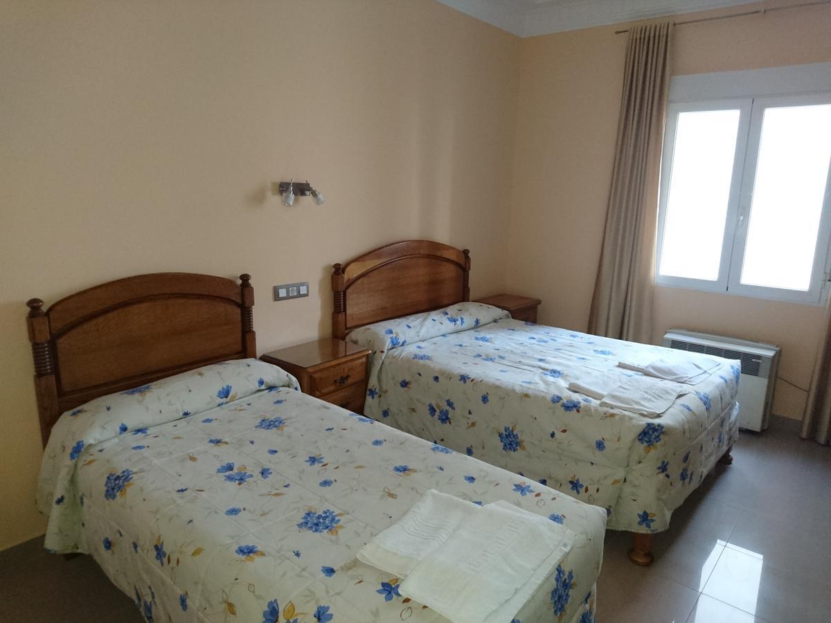 Hostal Retiro Мадрид Экстерьер фото